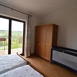 Dom wakacyjny Panoramic Retreat, Thirimont *