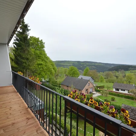 Panoramic Retreat, Thirimont وايمس