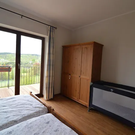 בית נופש Panoramic Retreat, Thirimont *